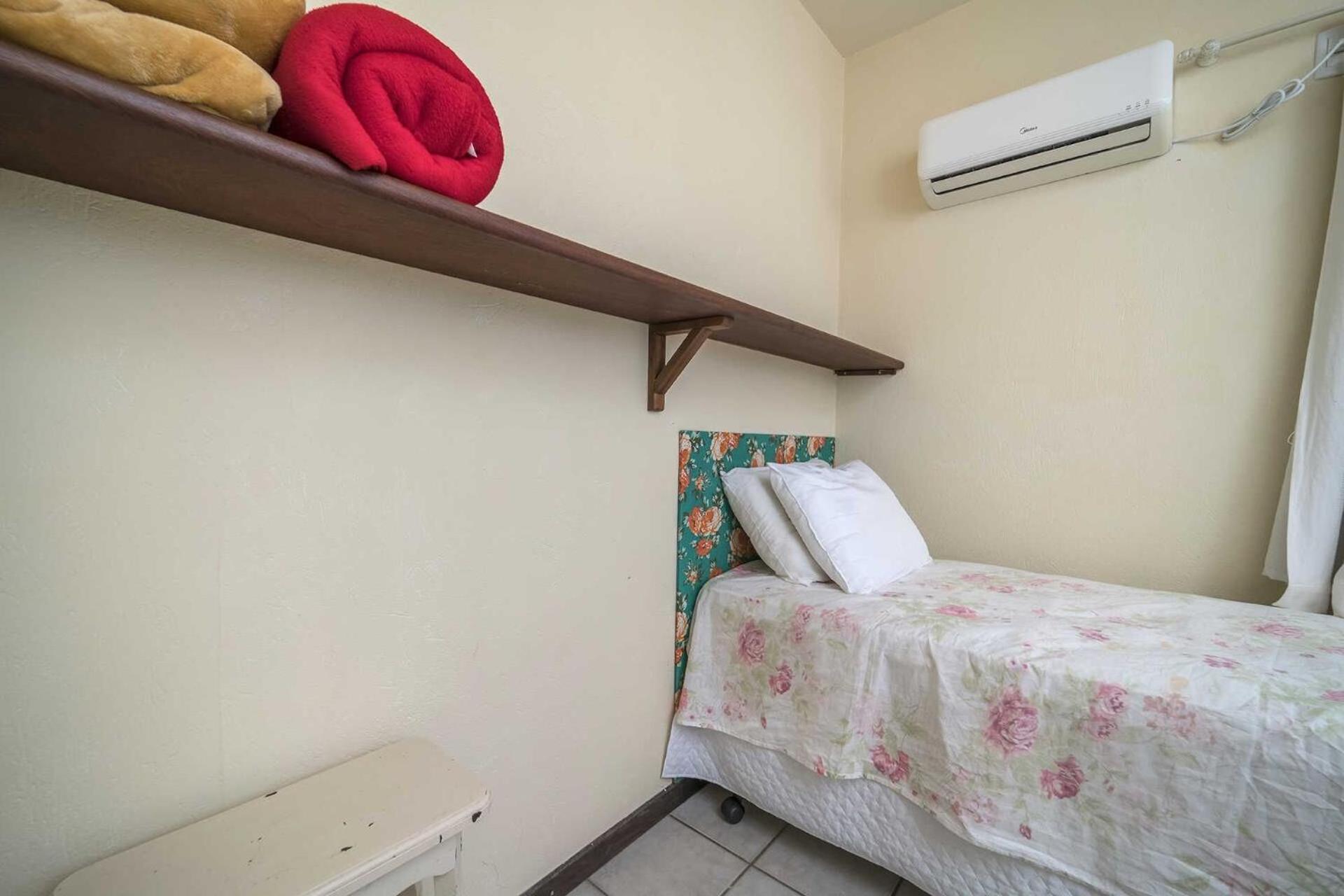 Apartamento Em 4 Ilhas Apartment Бомбиняс Екстериор снимка