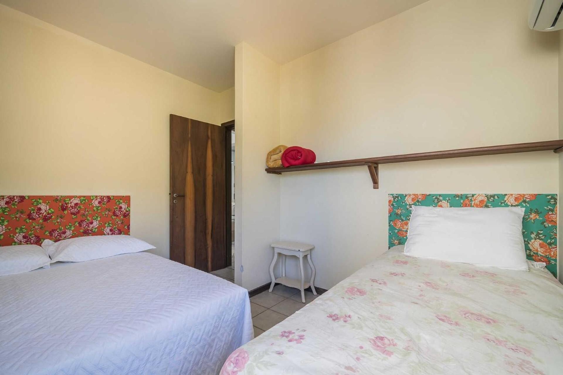Apartamento Em 4 Ilhas Apartment Бомбиняс Екстериор снимка
