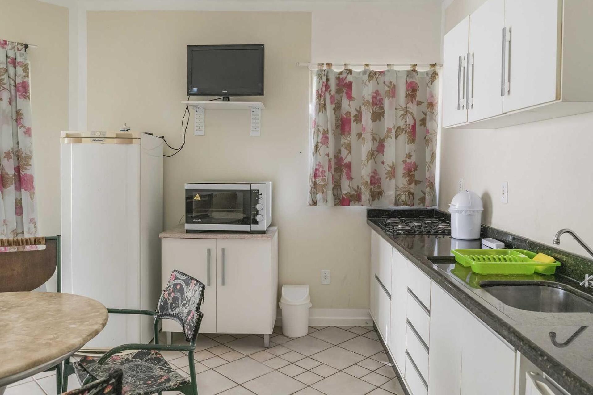 Apartamento Em 4 Ilhas Apartment Бомбиняс Екстериор снимка