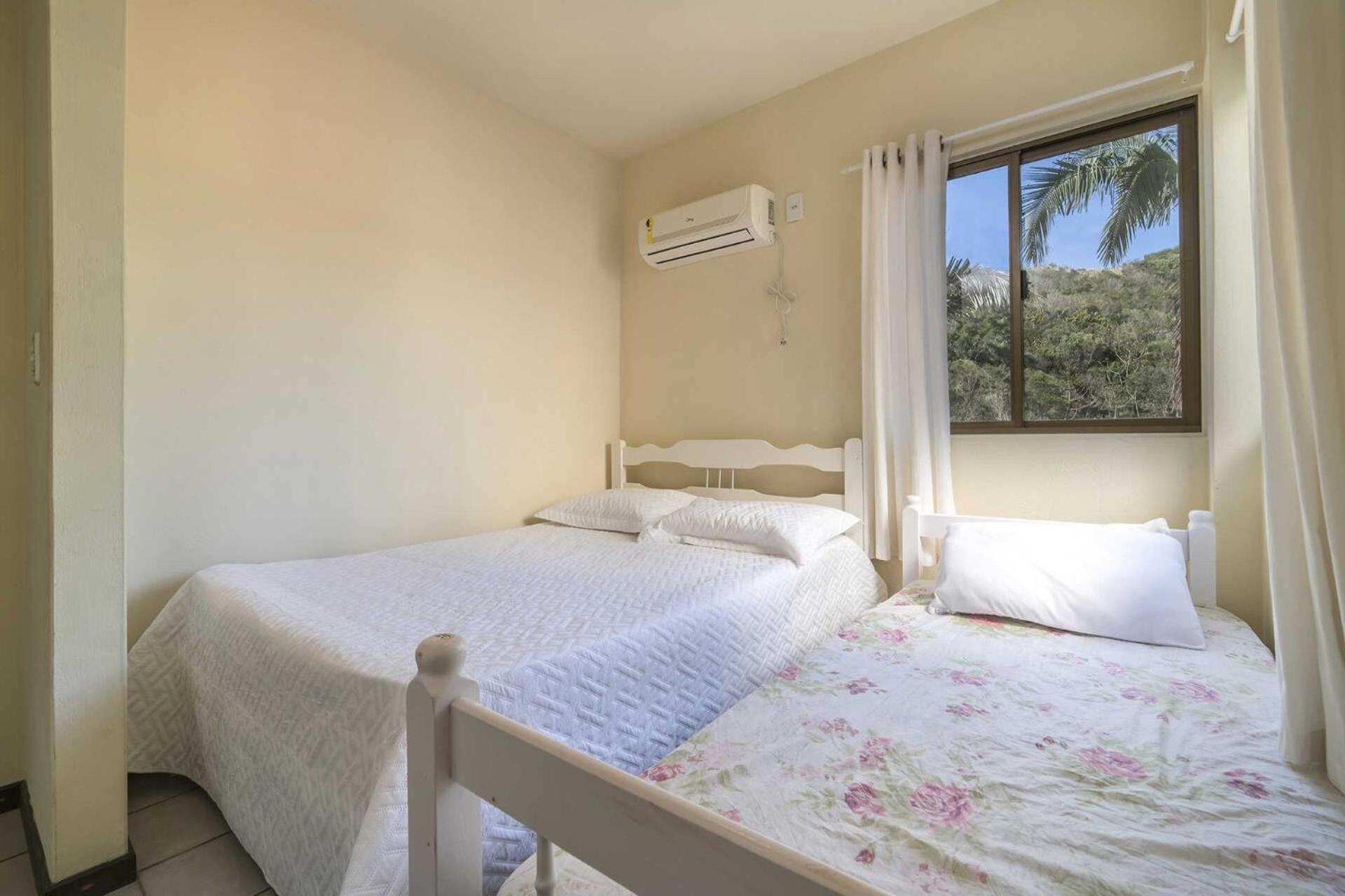 Apartamento Em 4 Ilhas Apartment Бомбиняс Екстериор снимка