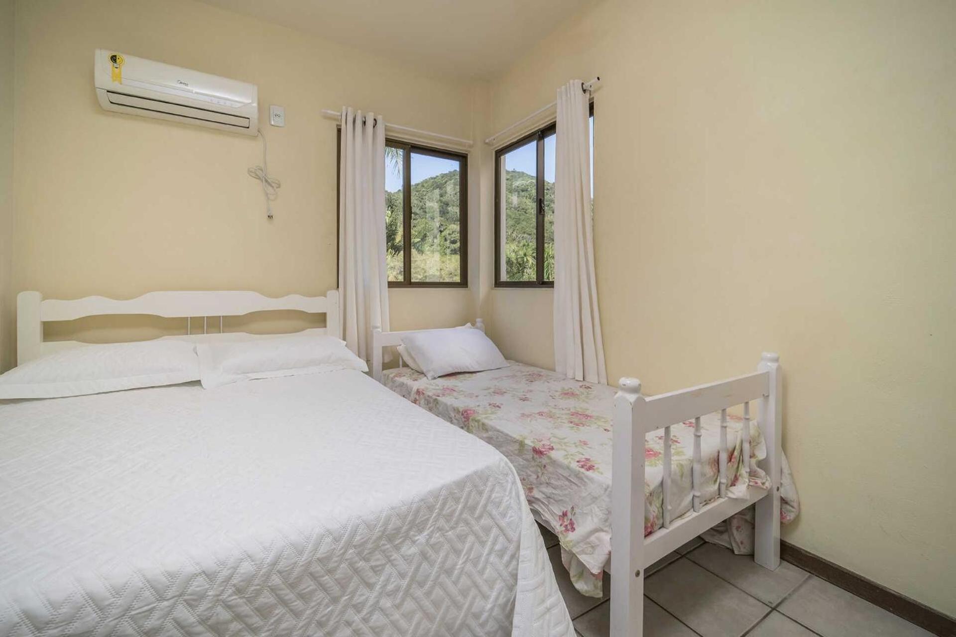 Apartamento Em 4 Ilhas Apartment Бомбиняс Екстериор снимка